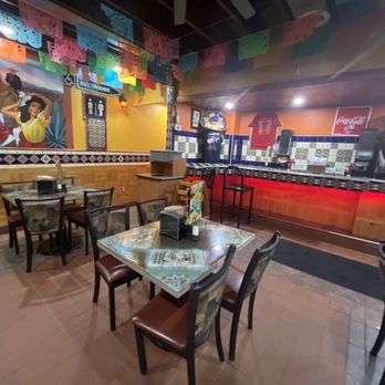 Mi Pueblo Express - Tables and chairs - Mexican Near Me - Clinton Twp, Michigan