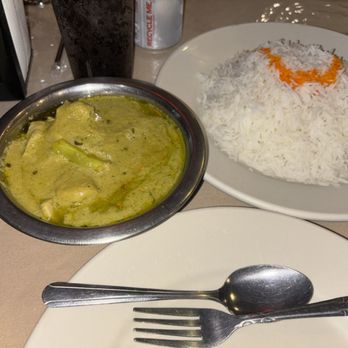 Himalaya Restaurant - Fantastic Chicken Hara Masala Meal !!! - Indian Near Me - Houston, Texas