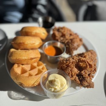 Shorebird - Chicken & Waffles - Mmmm - Breakfast & Brunch Near Me - Sedona, Arizona