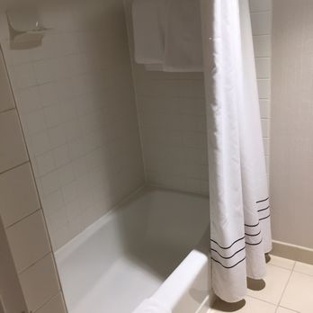 Marriott Philadelphia West - Shower - Hotels Near Me - West Conshohocken, Pennsylvania Marriott Philadelphia West - Shower - Hotels Near Me - West Conshohocken, Pennsylvania