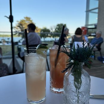 Hummingbird Bar & Kitchen - New American Near Me - Alexandria, Virginia Hummingbird Bar & Kitchen - New American Near Me - Alexandria, Virginia