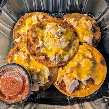 Doc's Backyard Grill - Fajita Chicken Nachos - American Near Me - Sunset Valley, Texas