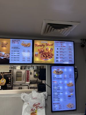 Lee's Famous Recipe Chicken PLYMOUTH MICHIGAN by null