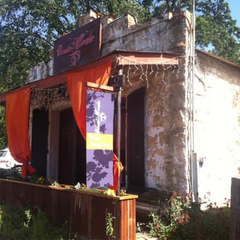 Vina Moda - Wineries Near Me - Murphys, California