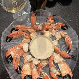 The best large stone crabs and mustard sauce The best large stone crabs and mustard sauce