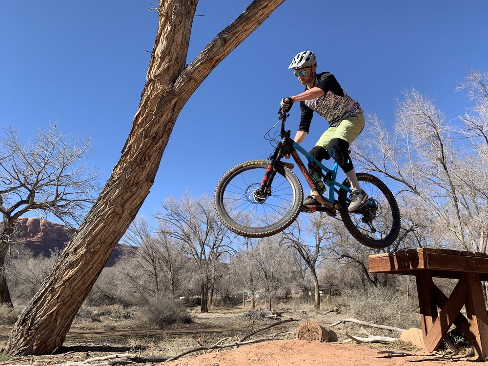 Level Up Mtn Bike Series Logo