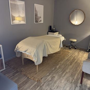 Aleksei Therapeutic Bodywork - Treatment room 1 - Massage Therapy Near Me - Culver City, California Aleksei Therapeutic Bodywork - Treatment room 1 - Massage Therapy Near Me - Culver City, California