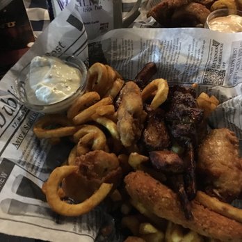 Kilians - Food basket - Irish Pub Near Me - Munich, BY Kilians - Food basket - Irish Pub Near Me - Munich, BY