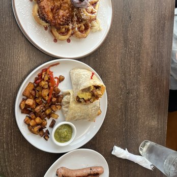 Red Maple - Cafes Near Me - Los Angeles, California Red Maple - Cafes Near Me - Los Angeles, California