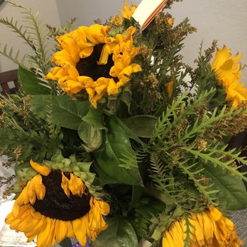 Flowers By Coley - Bouquet delivered on Monday, August 1, 2022 as they appear on Friday, August 5, 2022! - Florists Near Me - Tustin, California Flowers By Coley - Bouquet delivered on Monday, August 1, 2022 as they appear on Friday, August 5, 2022! - Florists Near Me - Tustin, California