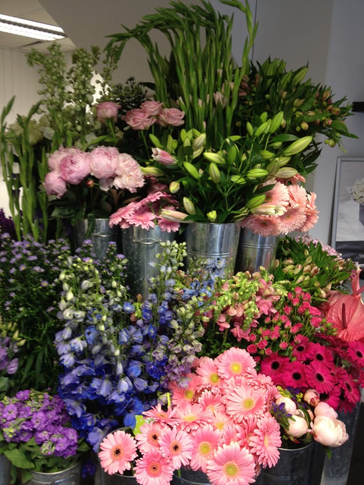 FLOWERS BY REIDS Updated August 2024 23 Ballyclare Road