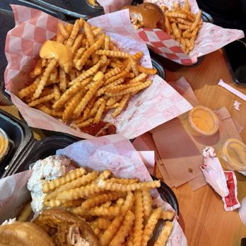 Byrd’s Hot Chicken - LARGE FRIES SINGLE SANDWICH - Halal Near Me - Schaumburg, Illinois