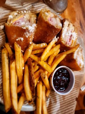 Cheddar's Scratch Kitchen by null