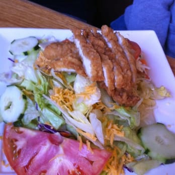 Foxy's Restaurant - Chicken salad - Diners Near Me - Glendale, California