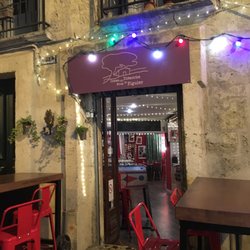 Comme un Dimanche sous le Figuier - L'entrée.