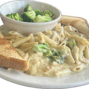Lilly's Diner - Chicken Alfredo pasta with a side of broccoli and toast. - Diners Near Me - Tulsa, Oklahoma Lilly's Diner - Chicken Alfredo pasta with a side of broccoli and toast. - Diners Near Me - Tulsa, Oklahoma