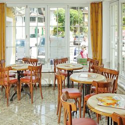 Café Johannesberg - Eis Giovanni - Wiener Kaffeehaus Kultur direkt im historischem Zentrum von Traunkirchen