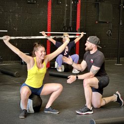 CrossFit Thousand Oaks - Intentional Coaching for ALL levels!
