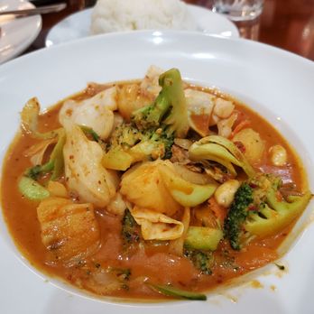Sunny Thai - Vegetables Massamun Curry, so good but no potatoes for me next time - Thai Near Me - Arlington, Texas Sunny Thai - Vegetables Massamun Curry, so good but no potatoes for me next time - Thai Near Me - Arlington, Texas
