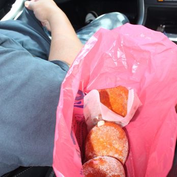 Leonard's Bakery - Malasada - Bakeries Near Me - Waipahu, Hawaii