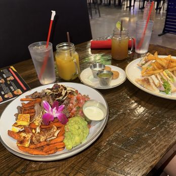 Bocados Burger & Grill  - CLUB HOUSE CHURRASCO BOWL - Burgers Near Me - Spring, Texas