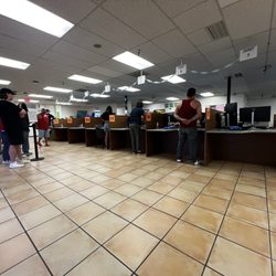 Arizona Department Of Transportation Motor Vehicle Division - Lines on both side for over 2 hour wait