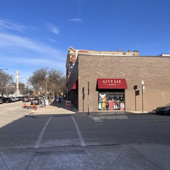 City Lit Books - Exterior - Bookstores Near Me - Chicago, Illinois City Lit Books - Exterior - Bookstores Near Me - Chicago, Illinois