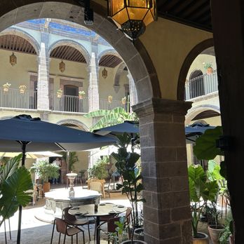 Cumpanio - Outside dining area - Bakeries Near Me - Los Mezquites, GUA