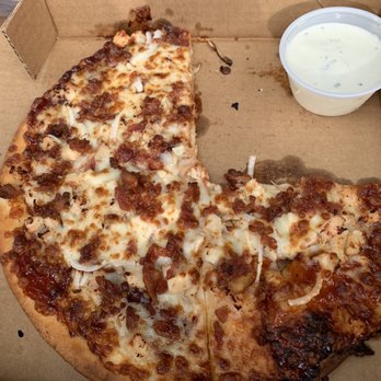 Pizzeria Grande - BBQ Chicken Pizza with a Gluten Free Crust - Pizza Near Me - Rockford, Michigan Pizzeria Grande - BBQ Chicken Pizza with a Gluten Free Crust - Pizza Near Me - Rockford, Michigan