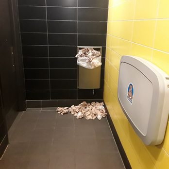Buffalo Wild Wings - Restroom was worse than a gas station. - Sports Bars Near Me - Riverside, California