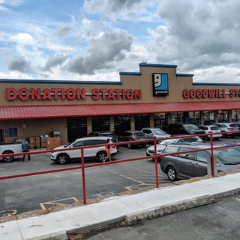 Goodwill Store and Donation Station - Outside - Community Service/Non-Profit Near Me - San Antonio, Texas