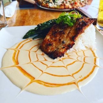 Kona Brewing - Macadamia Nut crusted fish - Pubs Near Me - Honolulu, Hawaii Kona Brewing - Macadamia Nut crusted fish - Pubs Near Me - Honolulu, Hawaii