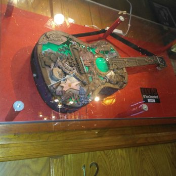 Azteca - Gorgeous guitar - Mexican Near Me - Garden Grove, California Azteca - Gorgeous guitar - Mexican Near Me - Garden Grove, California