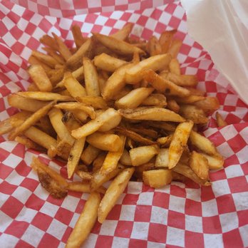 Big A Root Beer - It might not look like it but these pieces of fries were the size of a finger tip and hard, over cooked - Burgers Near Me - Grass Valley, California