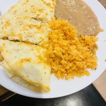 Meches Mexican Restaurant - Kids chicken Quesadilla 4/5 - Mexican Near Me - Del Valle, Texas Meches Mexican Restaurant - Kids chicken Quesadilla 4/5 - Mexican Near Me - Del Valle, Texas