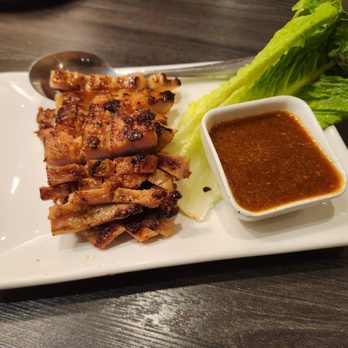 Yi Xin Cafe - Thai Style Pork Cheek - Hong Kong Style Cafe Near Me - Honolulu, Hawaii Yi Xin Cafe - Thai Style Pork Cheek - Hong Kong Style Cafe Near Me - Honolulu, Hawaii