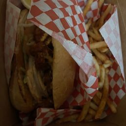 The Shrimp Po' Boy (5/5) and Cajun Fried (3/5)