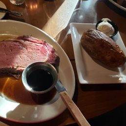 Prime rib (Queen portion) & baked potato