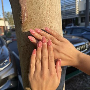 Unique Nails - Gel X Pink Cat Eye #26 - Nail Salons Near Me - Irvine, California