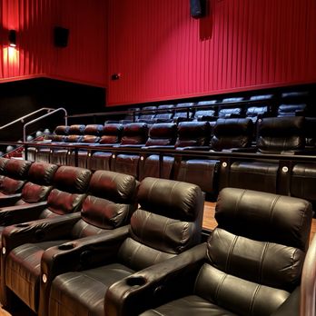 Regal Promenade - Theater 3 and its comfy reclining chairs - Cinema Near Me - Rolling Hills Estates, California Regal Promenade - Theater 3 and its comfy reclining chairs - Cinema Near Me - Rolling Hills Estates, California