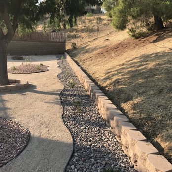 Iboa Landscaping - Stacked wall - Landscaping Near Me Iboa Landscaping - Stacked wall - Landscaping Near Me