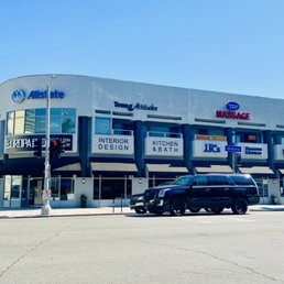 Exterior outside entrance of Studio Queen Hair - Street view. - Sherman Oaks , California Exterior outside entrance of Studio Queen Hair - Street view. - Sherman Oaks , California