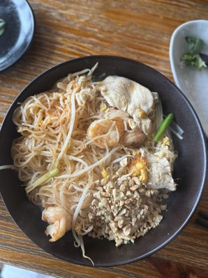 Dok Mali Noodle Bar by null