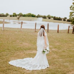 Lisa's Creations & Brides