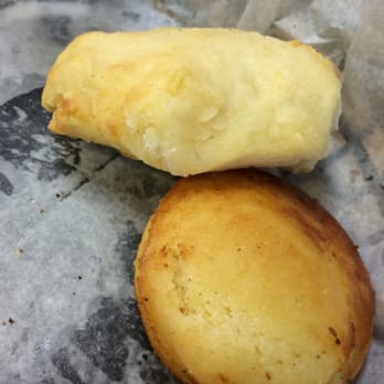 Sweet Pea Kitchen - Biscuit and cornbread - New American Near Me - Loganville, Georgia