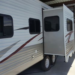 Hitch-N-Go RV Rental - Large slide out.