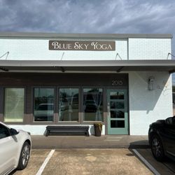 Blue Sky Yoga - Front of studio 8/2023. 2015 Tower Dr, Monroe, LA