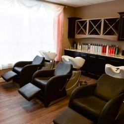 Dolce Vita Salon & Spa - Shampoo Area