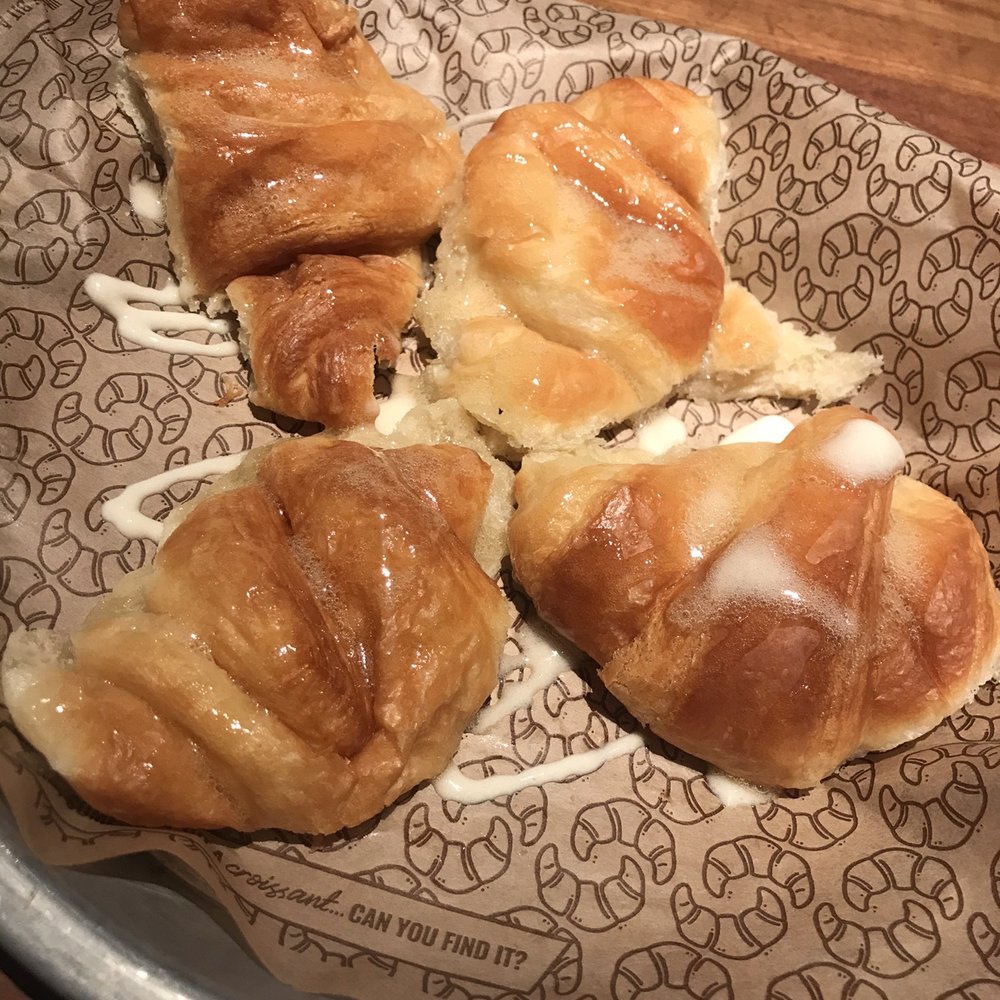 Cheddar's Scratch Kitchen - Honey Butter Croissants - Comfort Food Near Me - Selma, Texas Cheddar's Scratch Kitchen - Honey Butter Croissants - Comfort Food Near Me - Selma, Texas