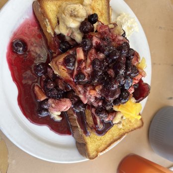 Kihei Caffe - French toast - Hawaiian Near Me - Kihei, Hawaii Kihei Caffe - French toast - Hawaiian Near Me - Kihei, Hawaii